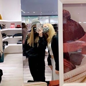 Meet your Posher, Ainsley